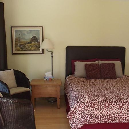 Secret Cove Cottage Suites Halfmoon Bay Exterior foto
